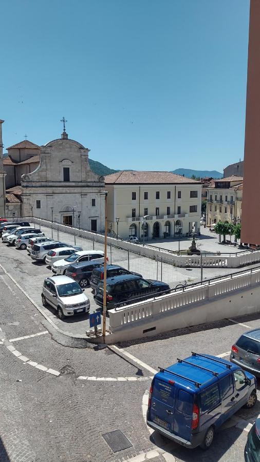 Piccolo paradiso in pieno centro Castel di Sangro Esterno foto